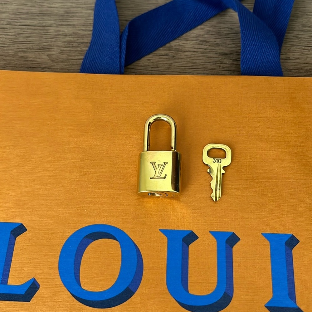 Louis Vuitton Lock and Key #310